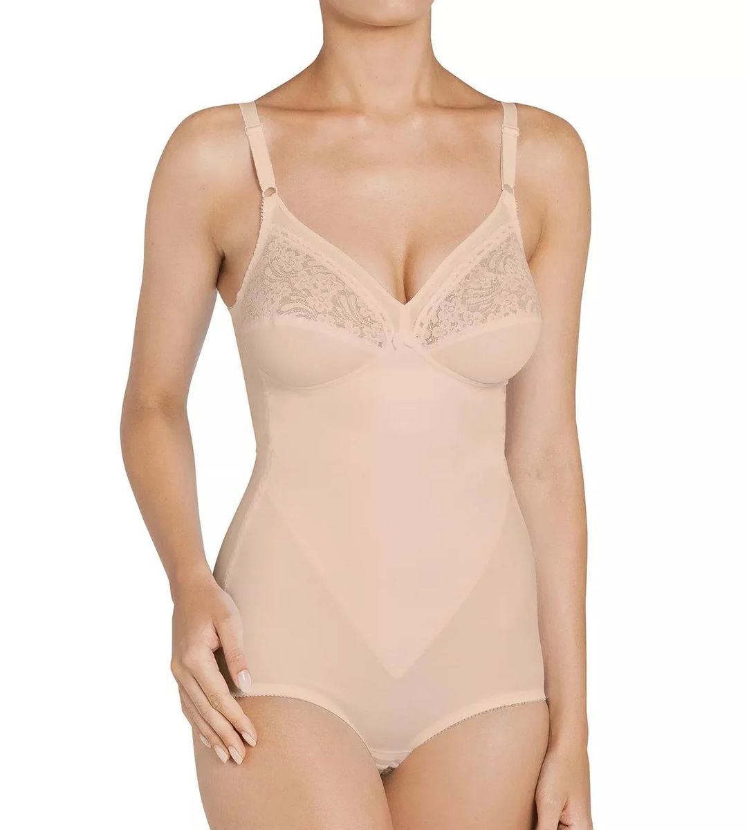 Formender Body mit Spitzendetail