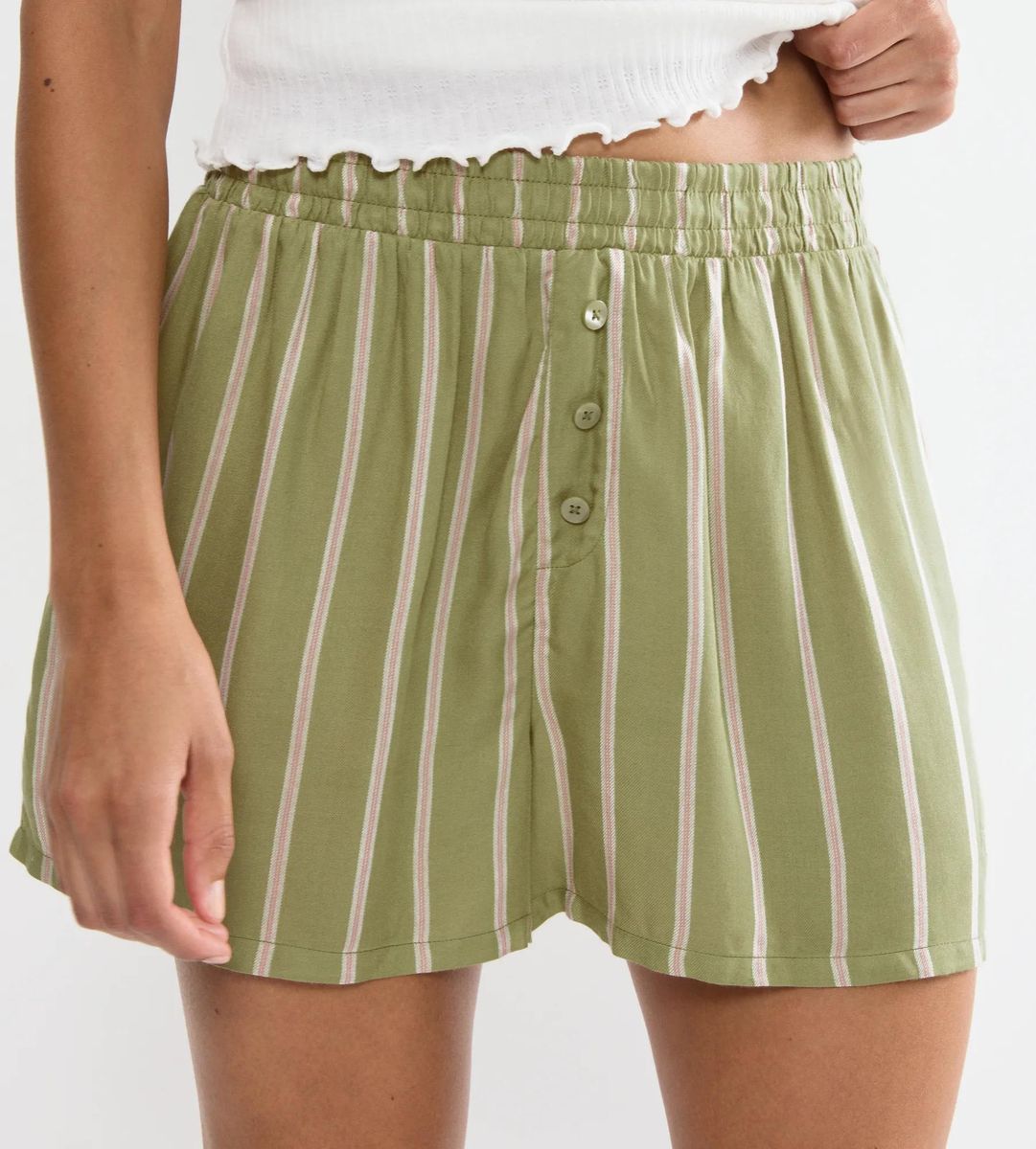 Gestreifte Lounge-Shorts mit Knopfleiste