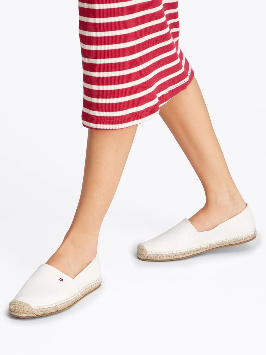 Klassischer weißer Canvas-Espadrille-Slipper