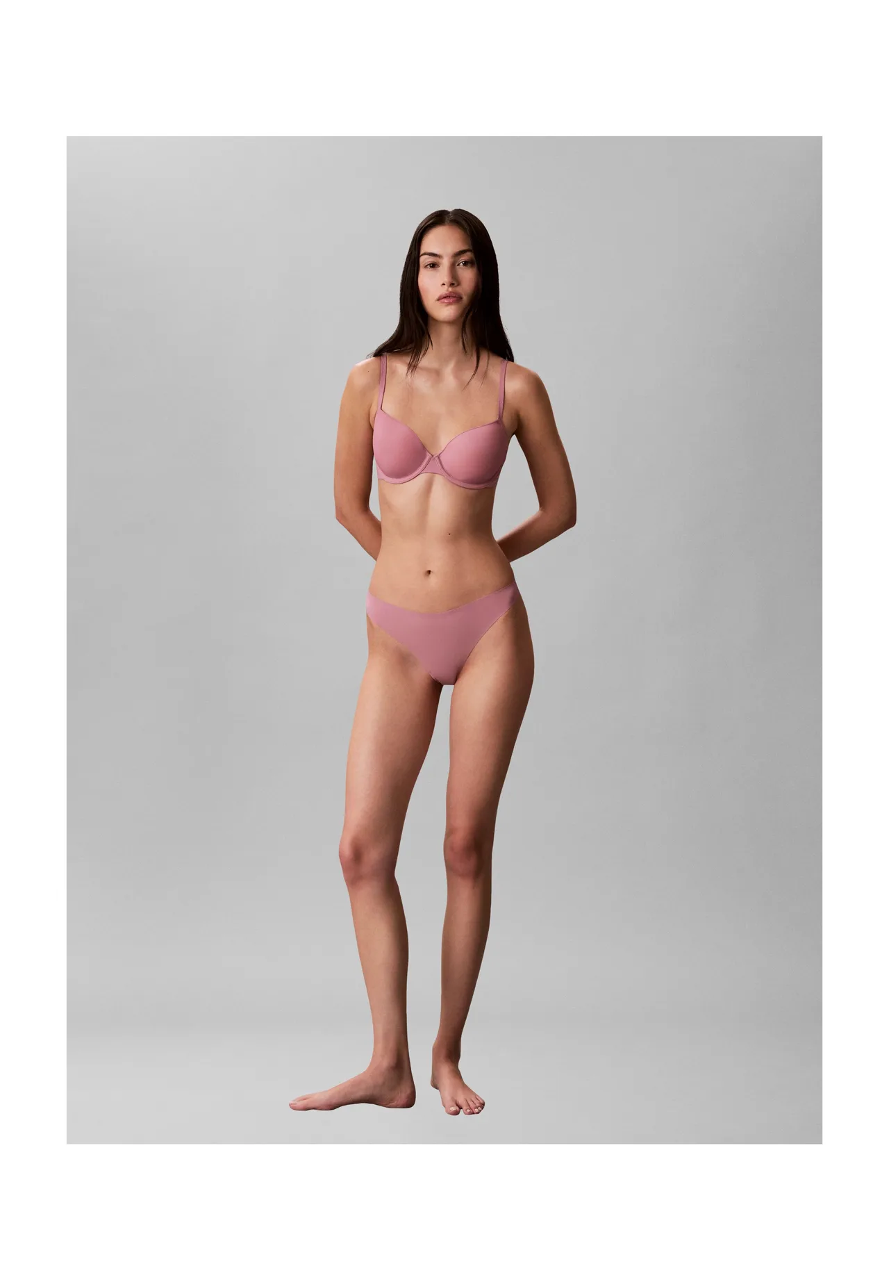 Durchsichtiger Tanga aus Stretchmaterial