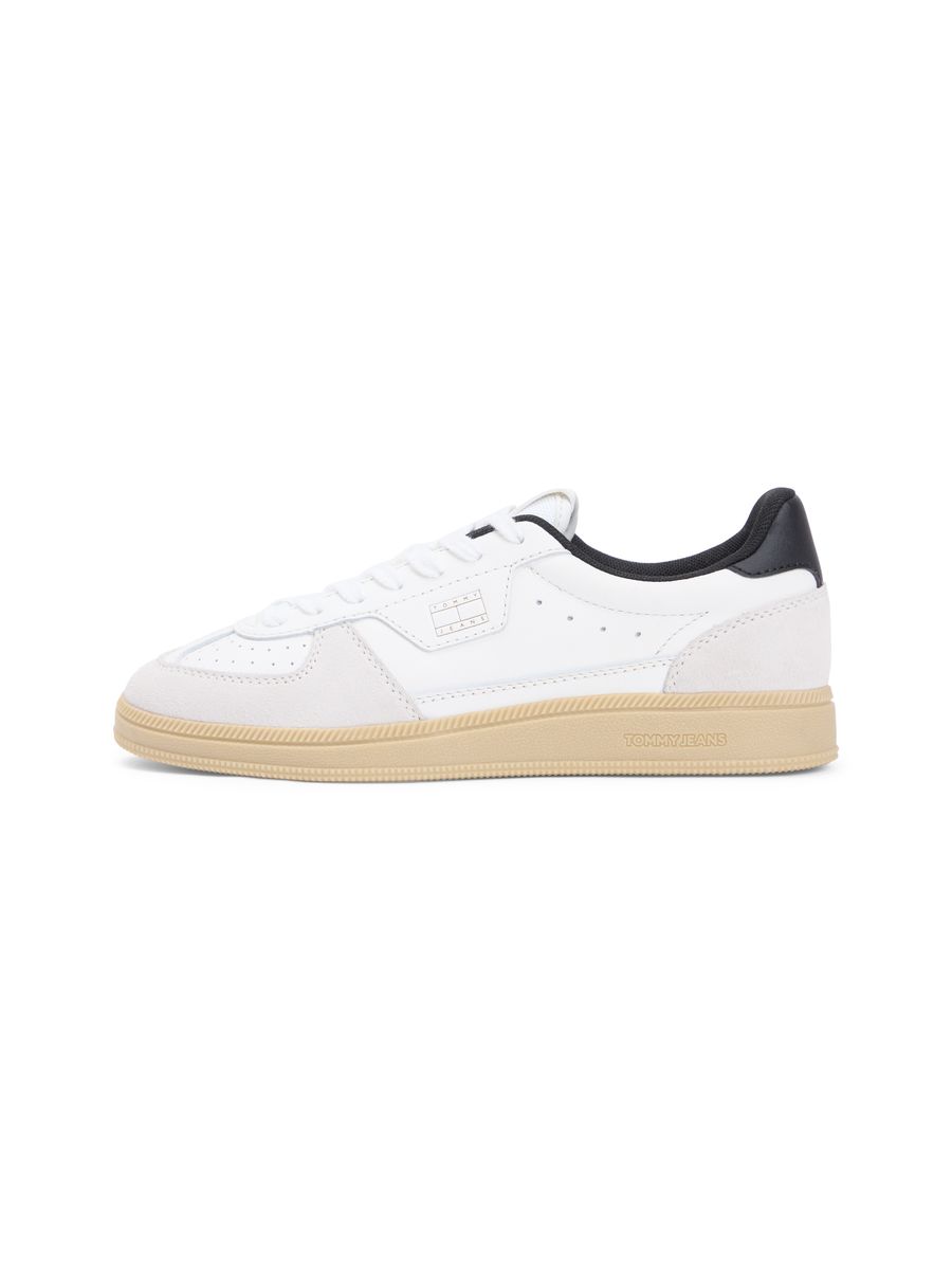 Flache Leder-Court-Sneakers