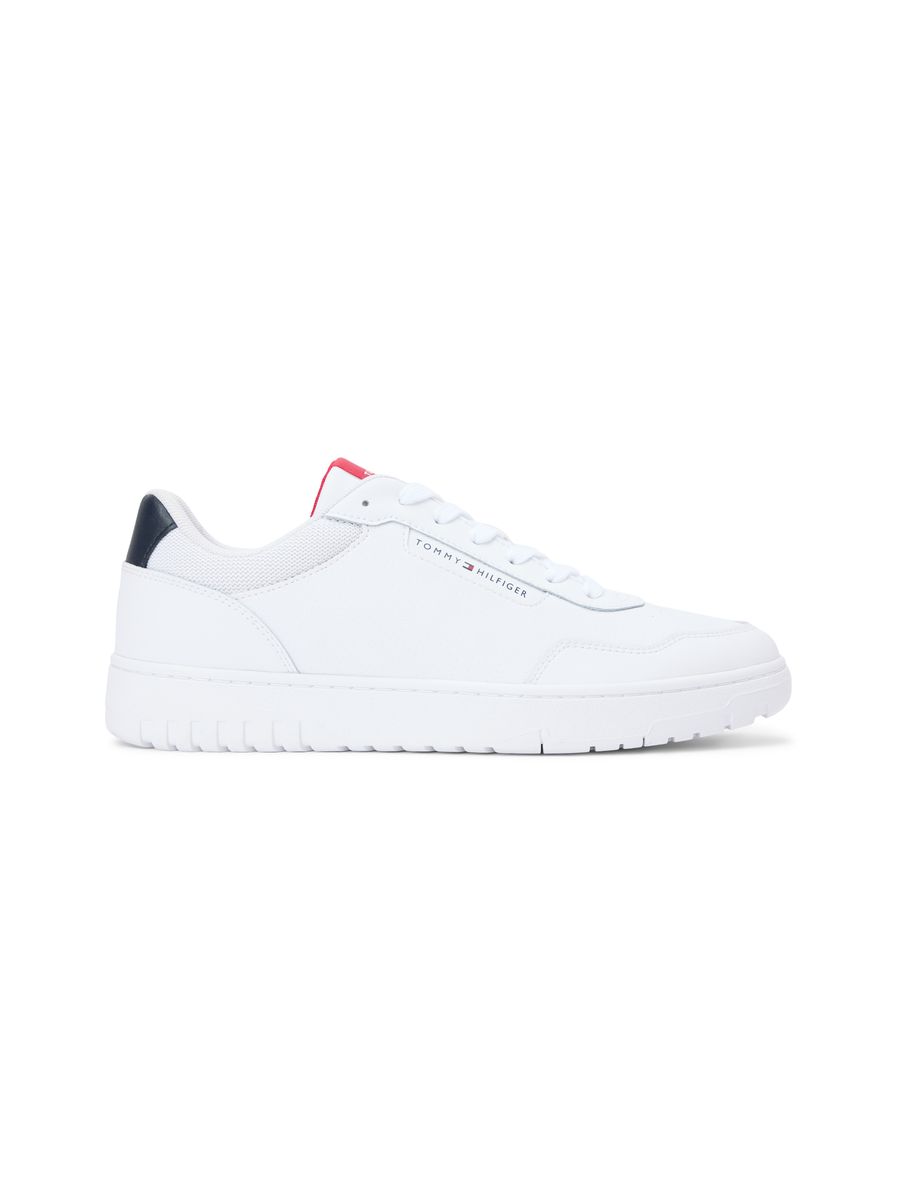 Saubere Court-Sneakers im Lederlook