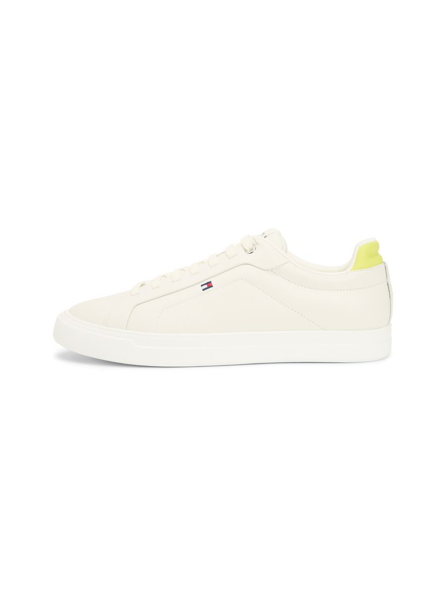 Klassischer Leder-Court-Sneaker mit Akzent-Ferse