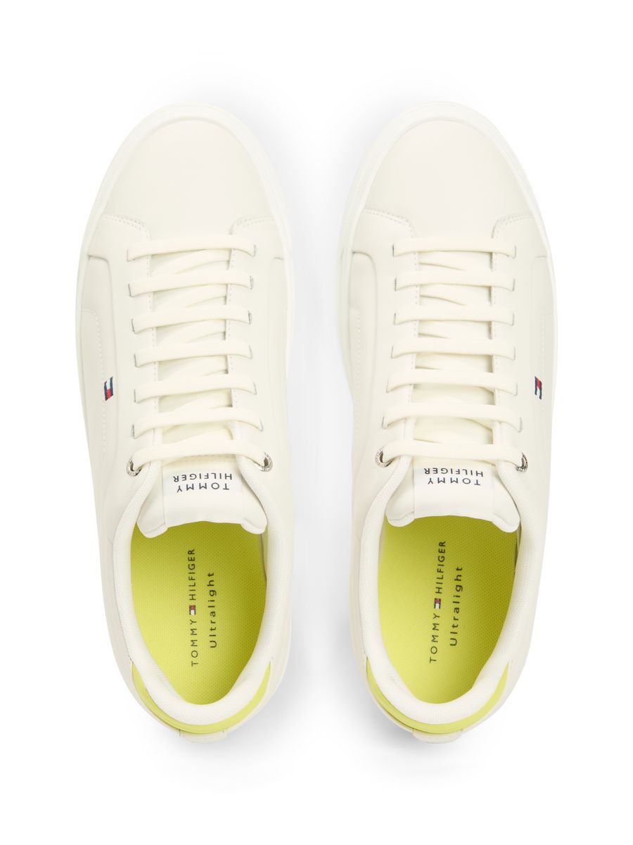 Klassischer Leder-Court-Sneaker mit Akzent-Ferse