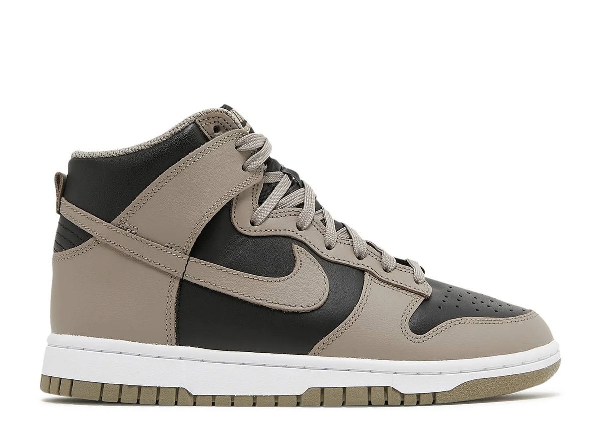 Dunk High Moon Fossil Sneaker