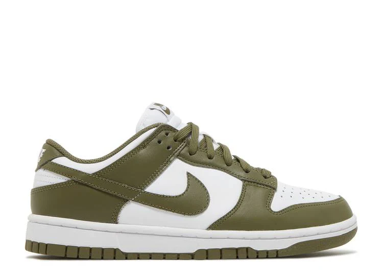 Olivgrüne und weiße Turnschuhe