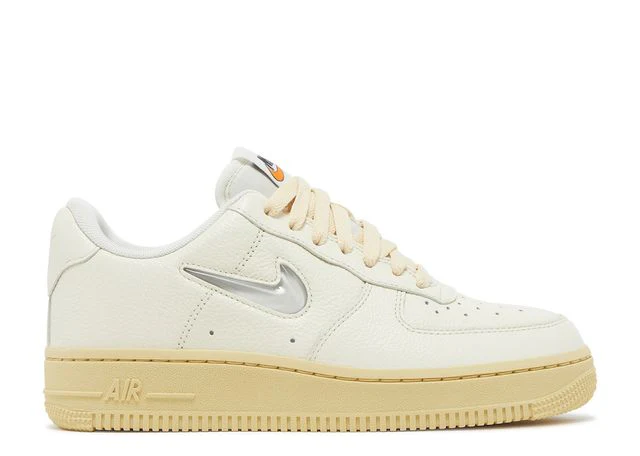 Air Force 1 Low LX Sneaker