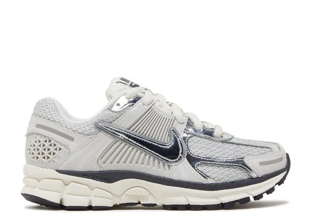 Vielseitiger Laufschuh mit Metallic-Akzenten