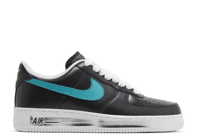 Schwarzer Air Force 1 Low Sneaker