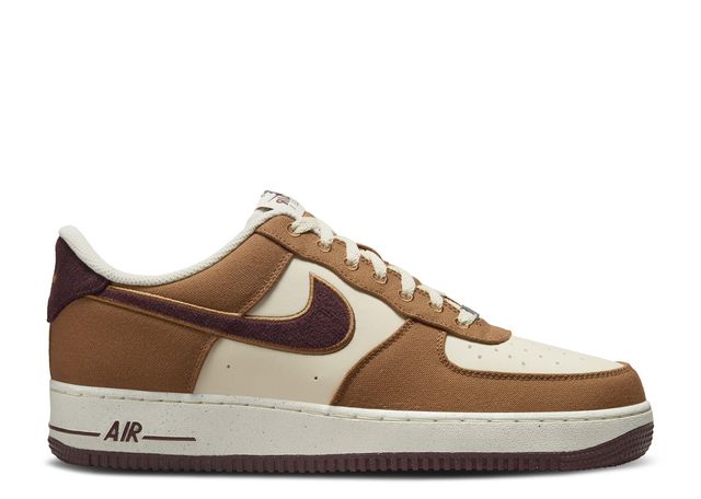 Erdfarbene Air Force 1 Turnschuhe