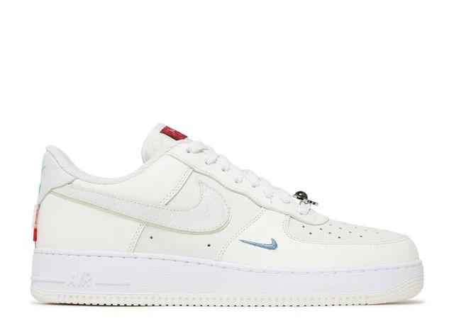 Klassischer off-weißer Leder Low-Top Sneaker
