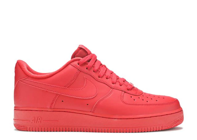 Klassischer monochromer Low-Top-Sneaker