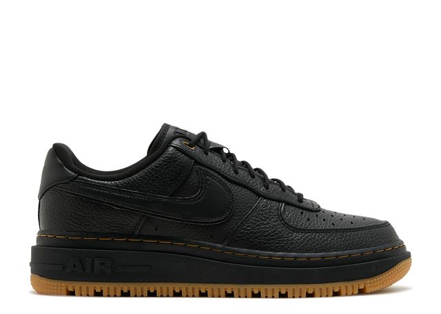 Schwarze Luxe Air Force 1 Sneaker