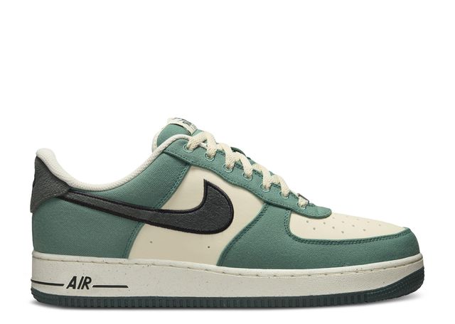 Air Force 1 Sneaker im Vintage-Stil