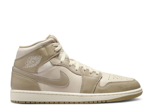 Air Jordan 1 Mid Legend Sneaker