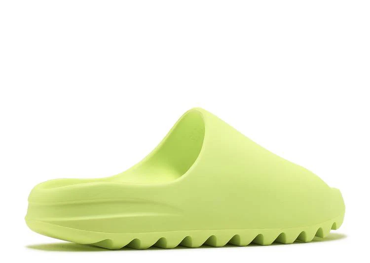 Moderner Pantoletten-Sandalen im Slip-On-Style