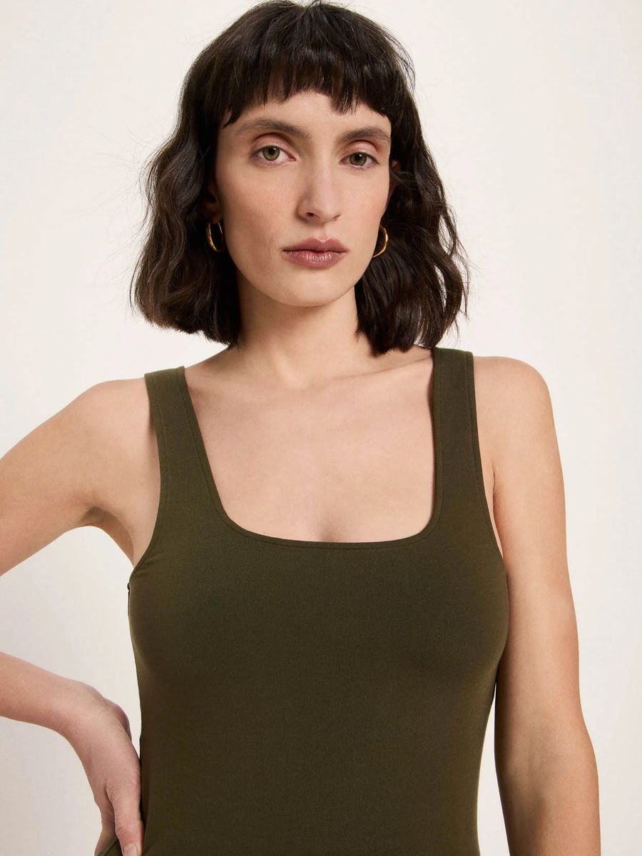 Figurbetontes Tank Top mit eckigem Ausschnitt