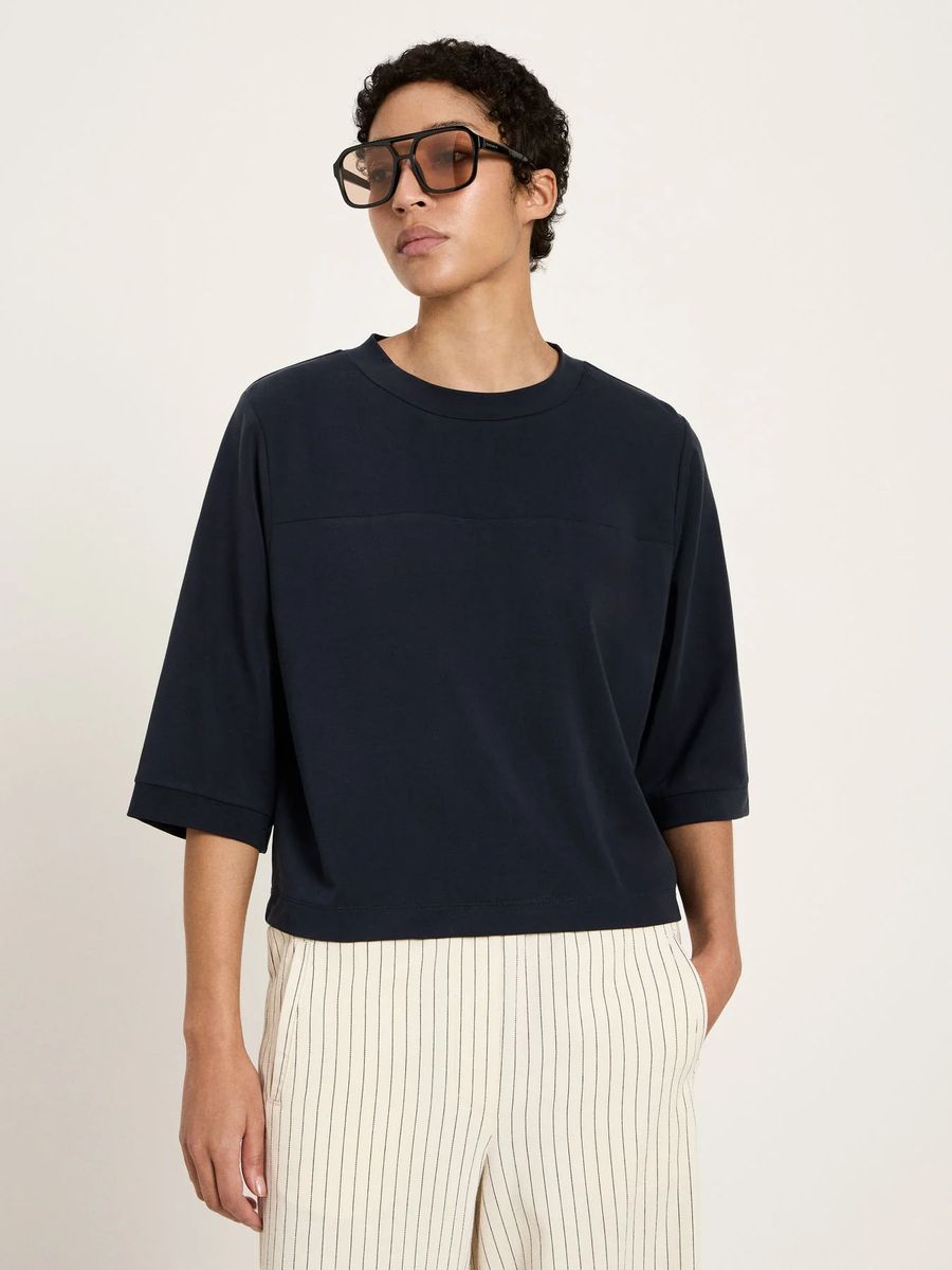 TENCEL™ Oberteil mit Rundhalsausschnitt und lockerer Passform