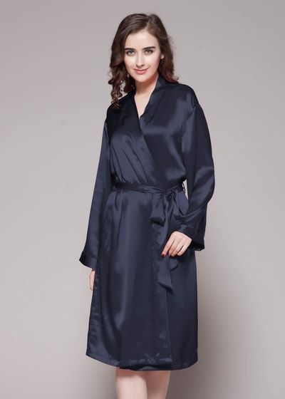 Wundervolles Seidenkleid für Frauen Maßgeschneiderte Nachtwäsche Online
