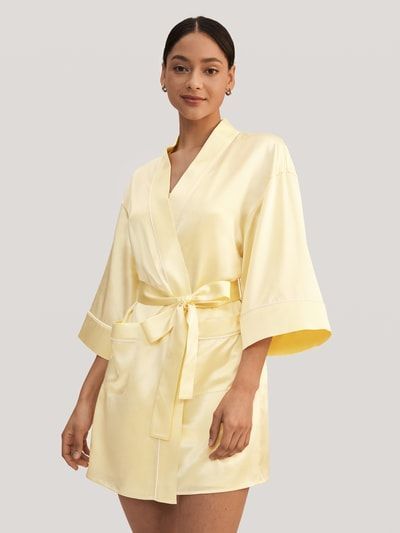 Goldener Kokon Seidensatin Kimono Morgenmantel