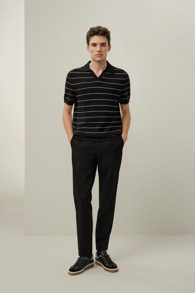 Seide-Baumwoll-Gestreiftes Poloshirt mit V-Ausschnitt