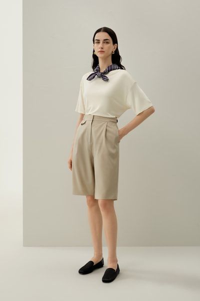 Maßgeschneiderte Bermuda-Shorts aus Wollseidenmischung