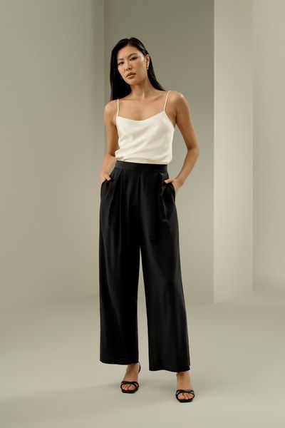 Elastische Taille Seide weites Bein Hose ist elegant und mühelos
