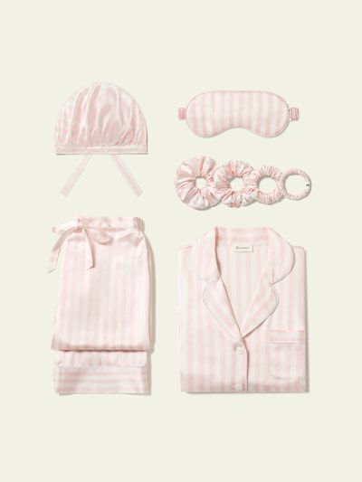 Gestreiftes Seidenpyjama-Set mit Accessoires