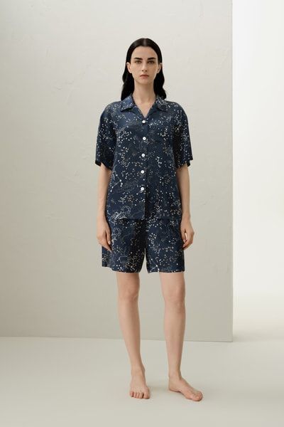 Seidenpyjama Set mit Sternzeichen-Print