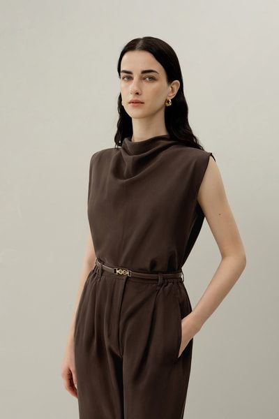 Elegantes ärmelloses Oberteil mit Wasserfallausschnitt