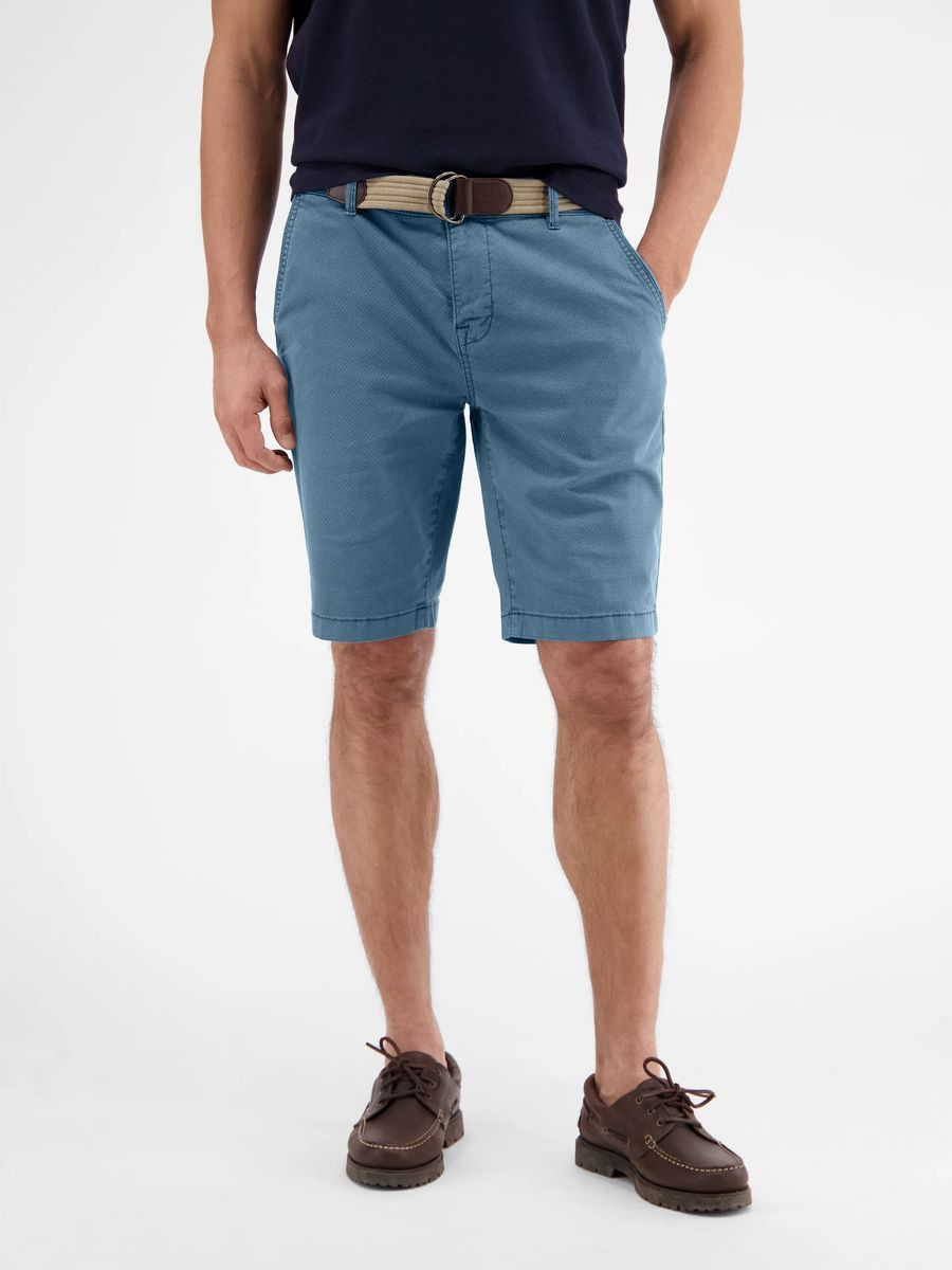 Bedruckte Chino Bermuda Shorts mit Gürtel