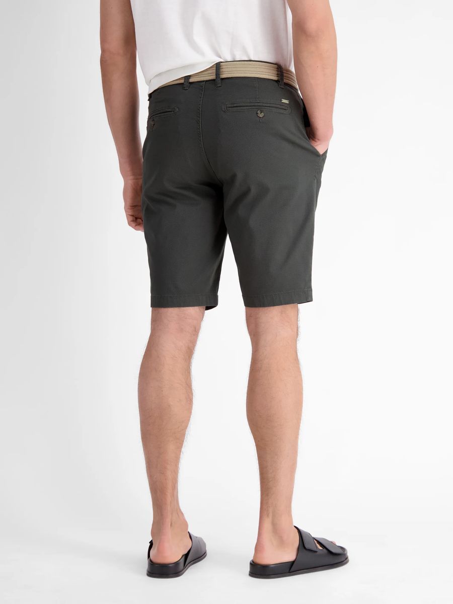 Bedruckte Chino Bermuda Shorts mit Gürtel