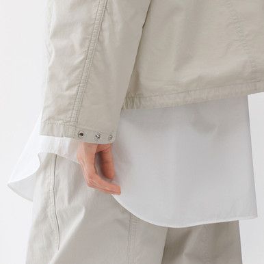 Leichte Kapuzenjacke aus Baumwoll-Canvas