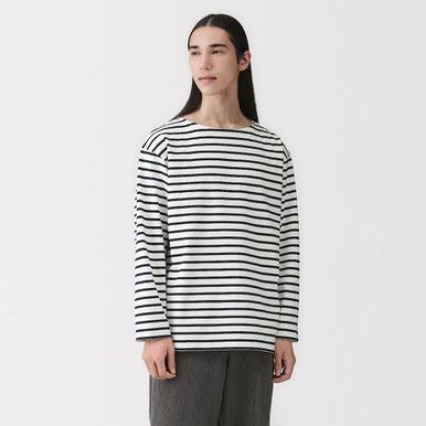 Gestreiftes Langarmshirt mit U-Boot-Ausschnitt