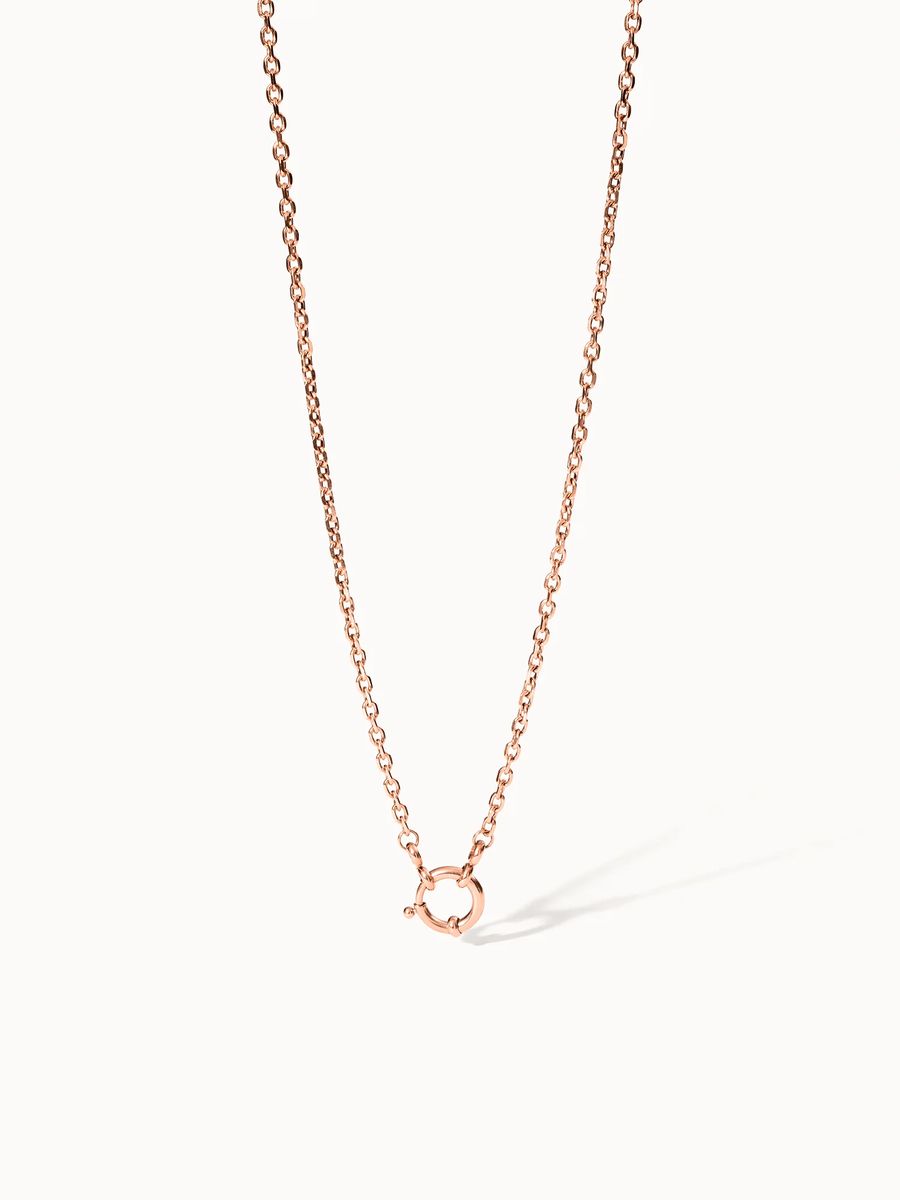 Minimalistische goldene Charm-Halskette
