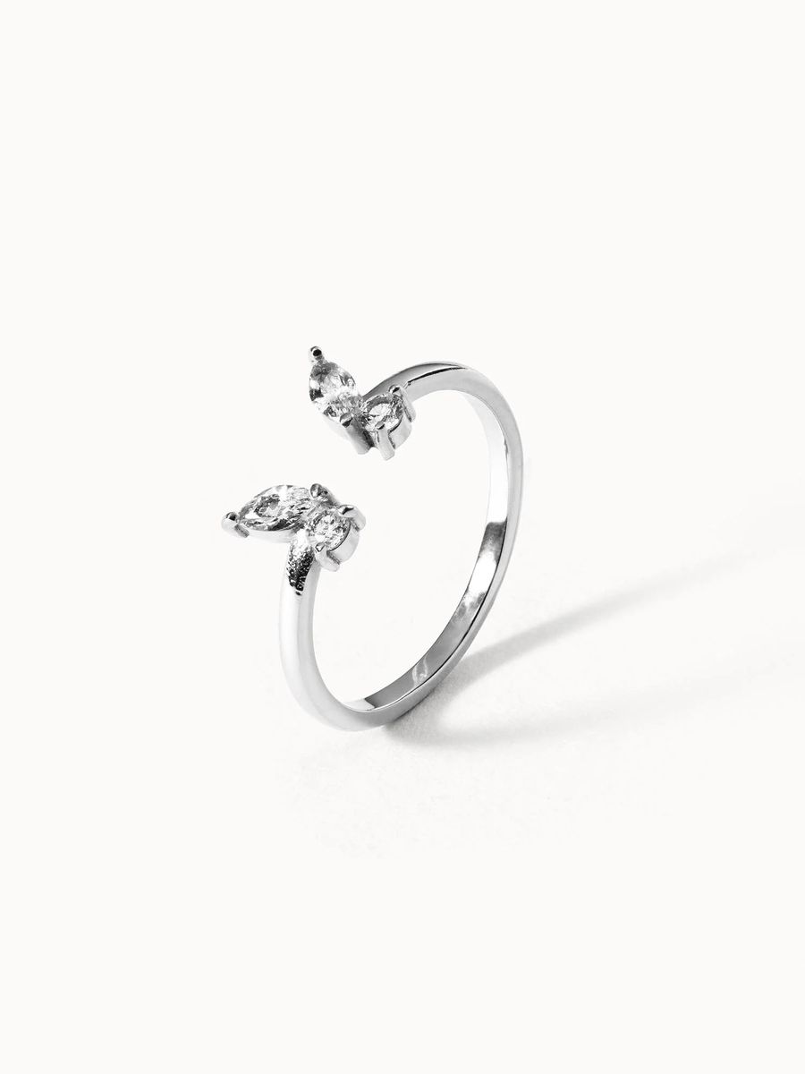 Verstellbarer Ring mit Schmetterlingsdetail