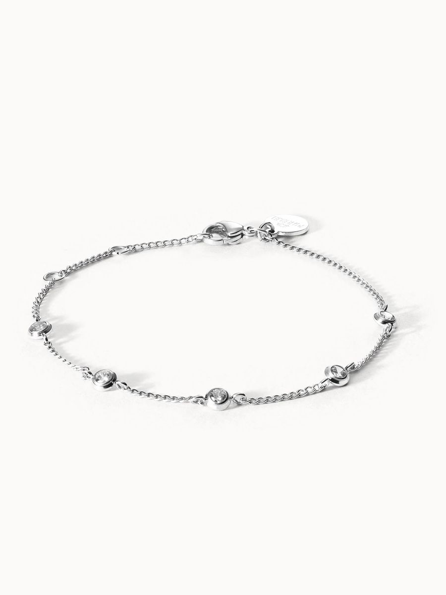 Zartes goldenes Kettenarmband mit Kristallen