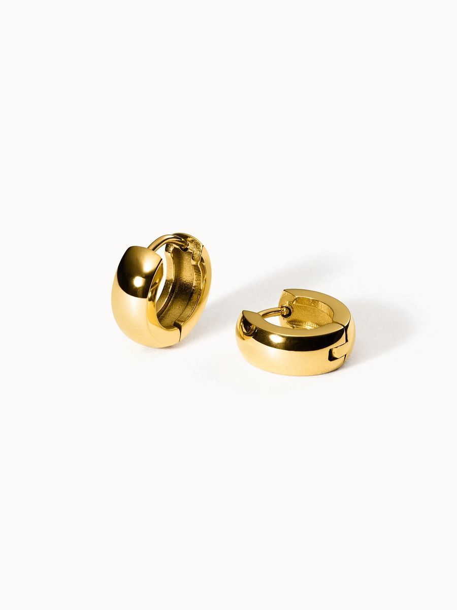Kleine, klobige goldene Creolen