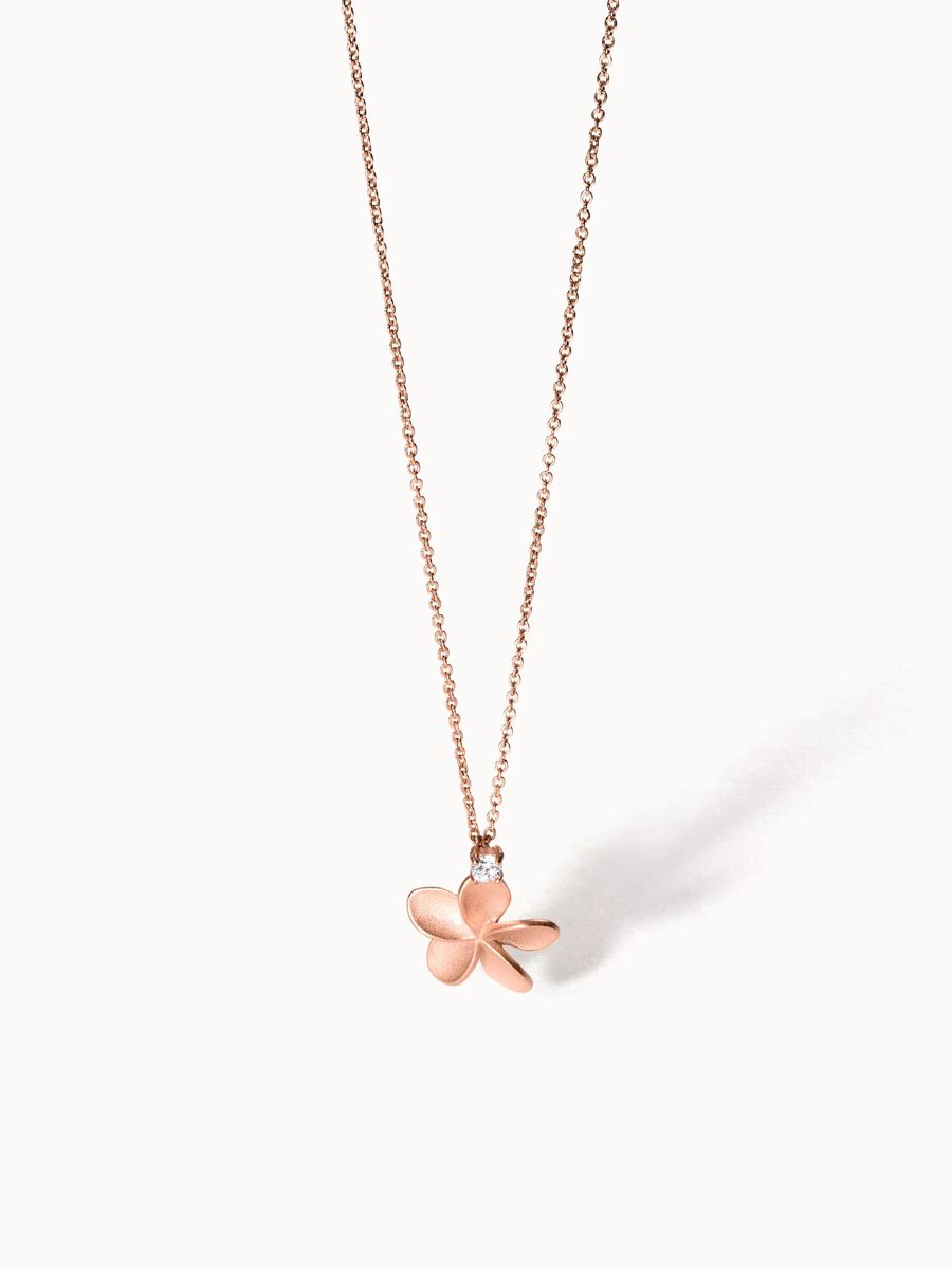 Halskette mit Plumeria-Blütenanhänger