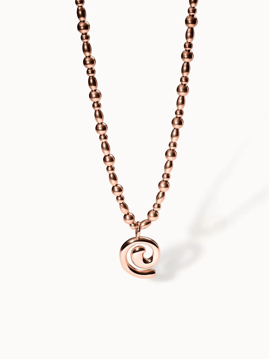 Goldene Perlenkette mit Spiralanhänger