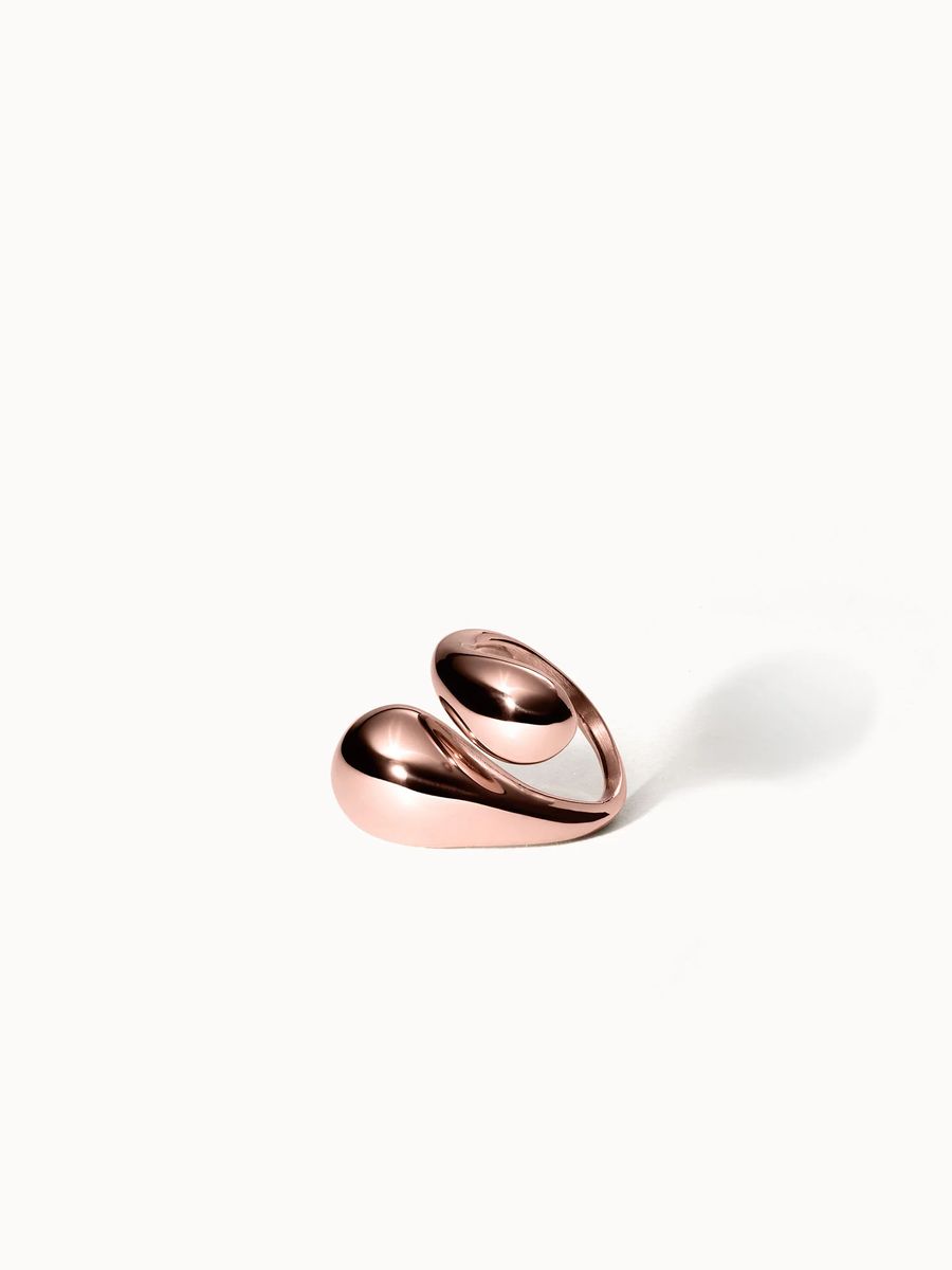 Moderner skulpturaler goldener Swirl Ring
