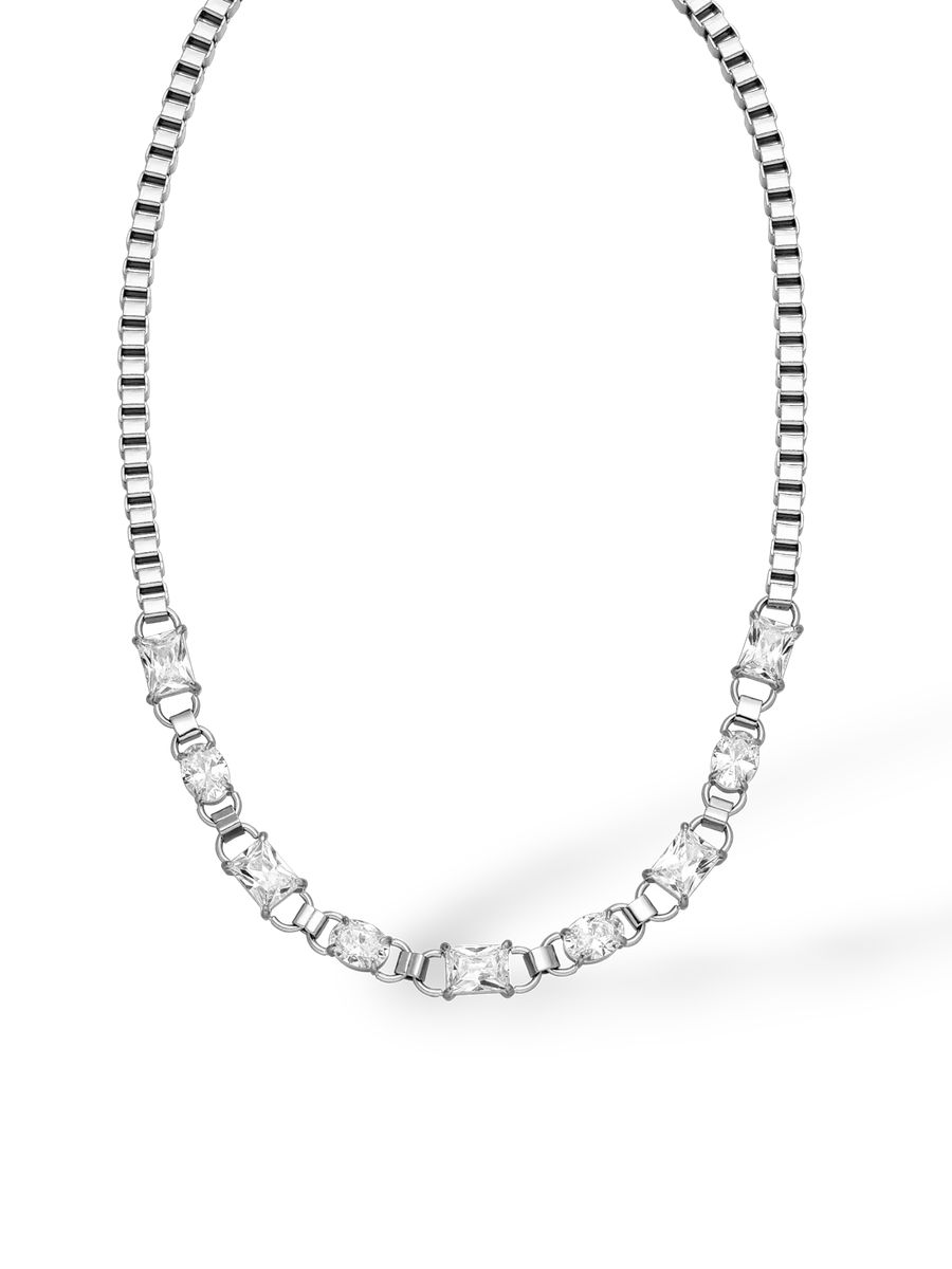 Goldfarbene Halskette mit Zirkonia