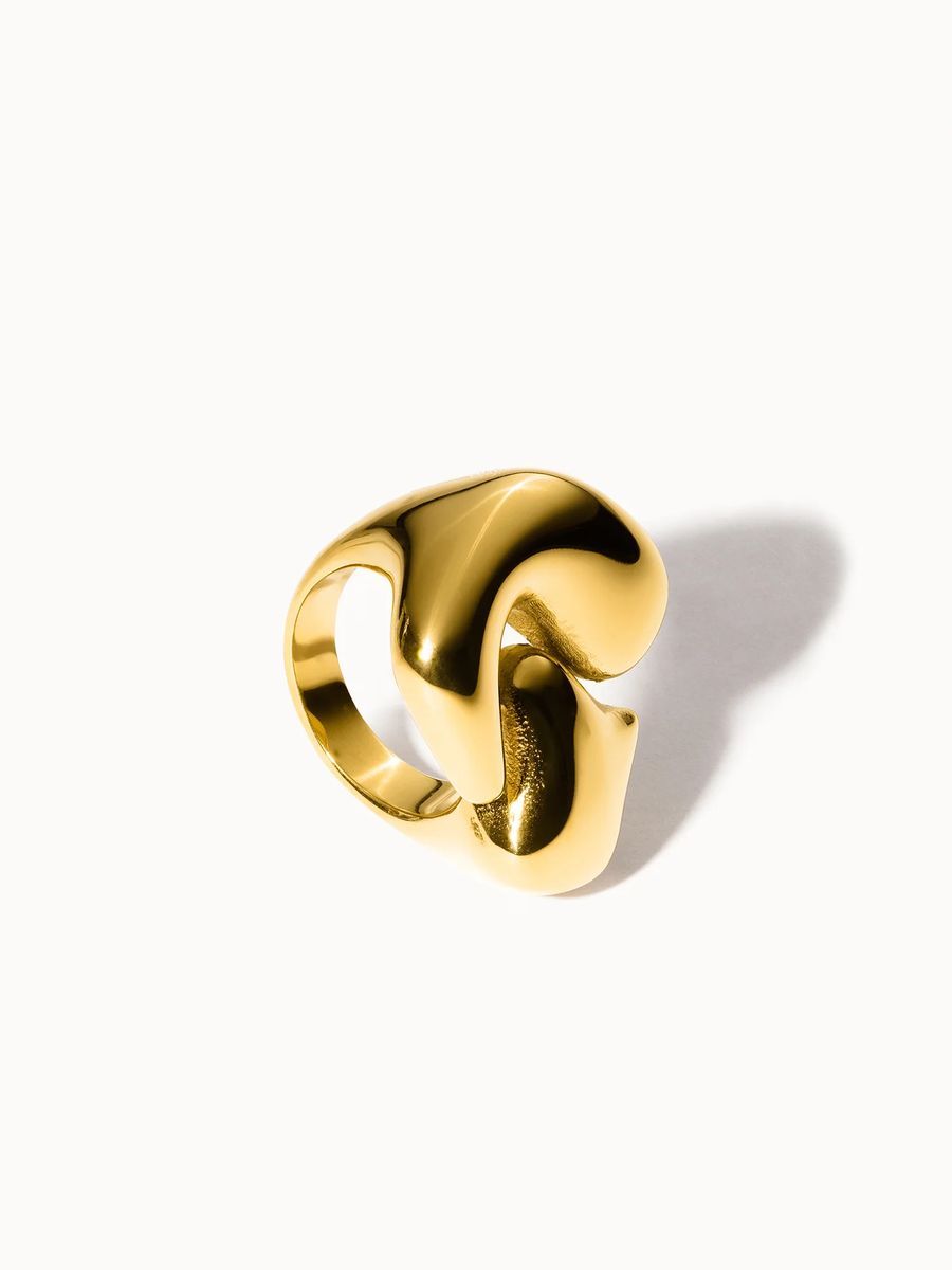 Skulpturaler goldener Statement-Ring