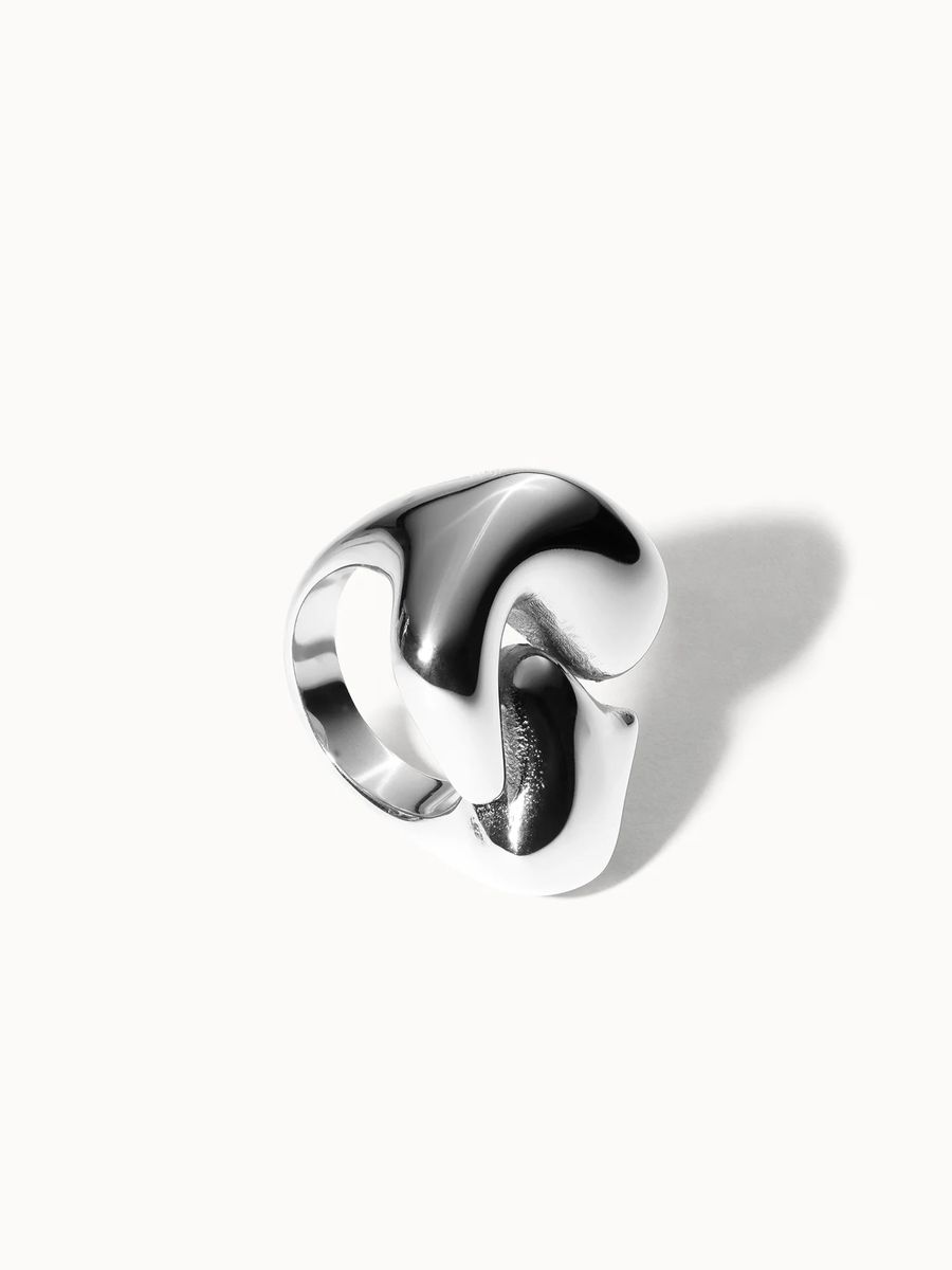 Skulpturaler goldener Statement-Ring