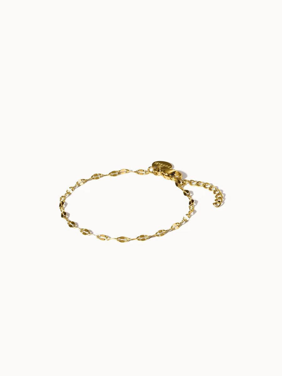 Zartes, vergoldetes Gliederarmband in Blütenform