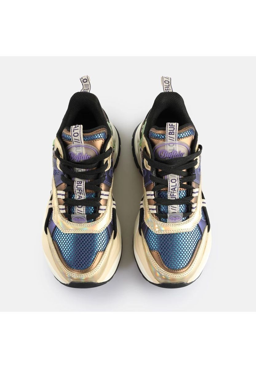 Holographischer Mode-Sneaker mit klobiger Sohle