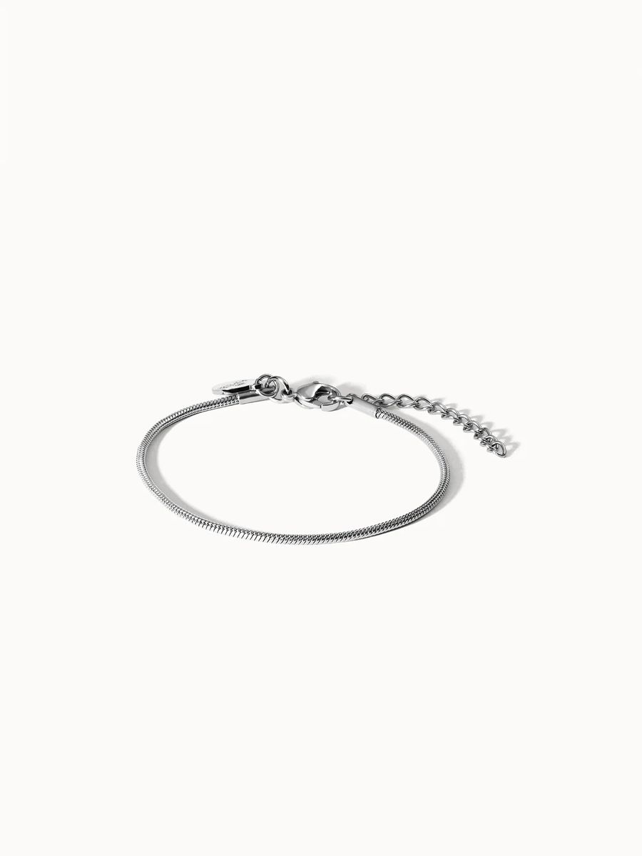 Elegantes goldenes Schlangenkettchen Armband
