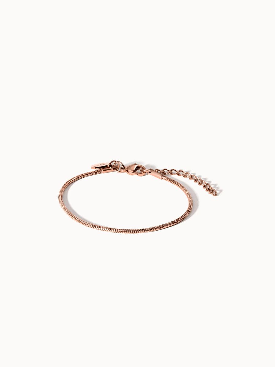 Elegantes goldenes Schlangenkettchen Armband