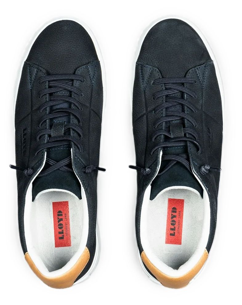 Sportlicher Low-Top aus Narbenleder