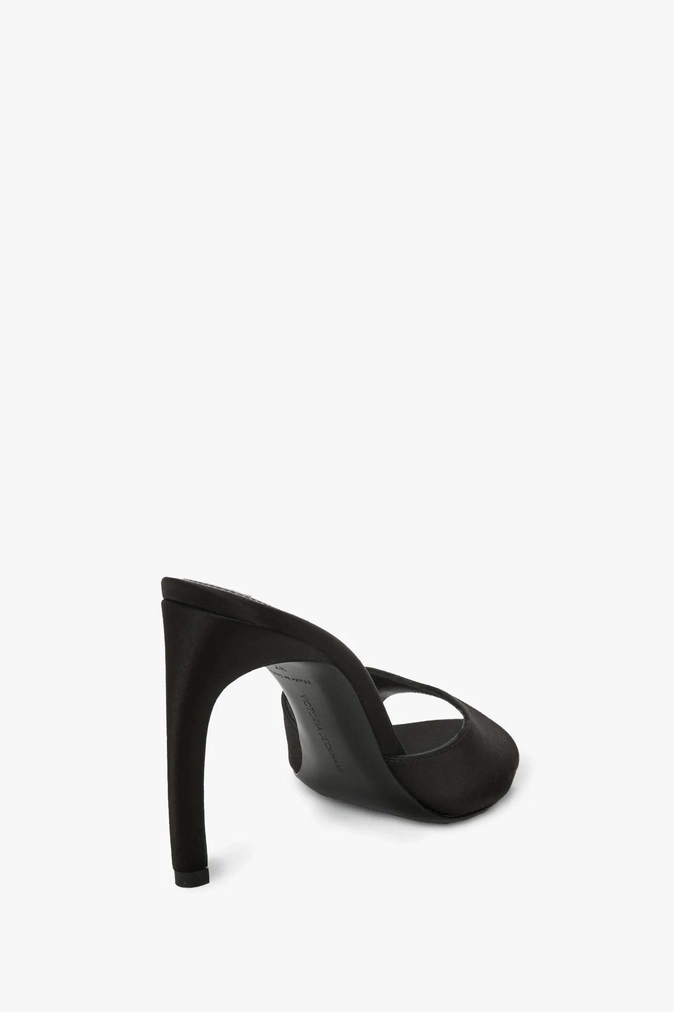 Schwarze Mules mit offenem Zeh und Satin